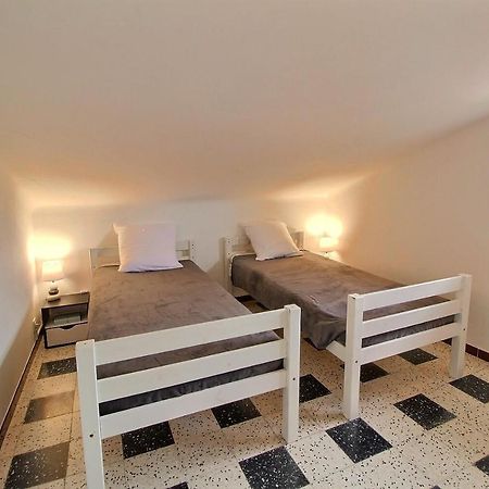 Meuble Trois Etoiles Au Premier Etage D'Une Maison Typique Saint-Cyprien  Buitenkant foto