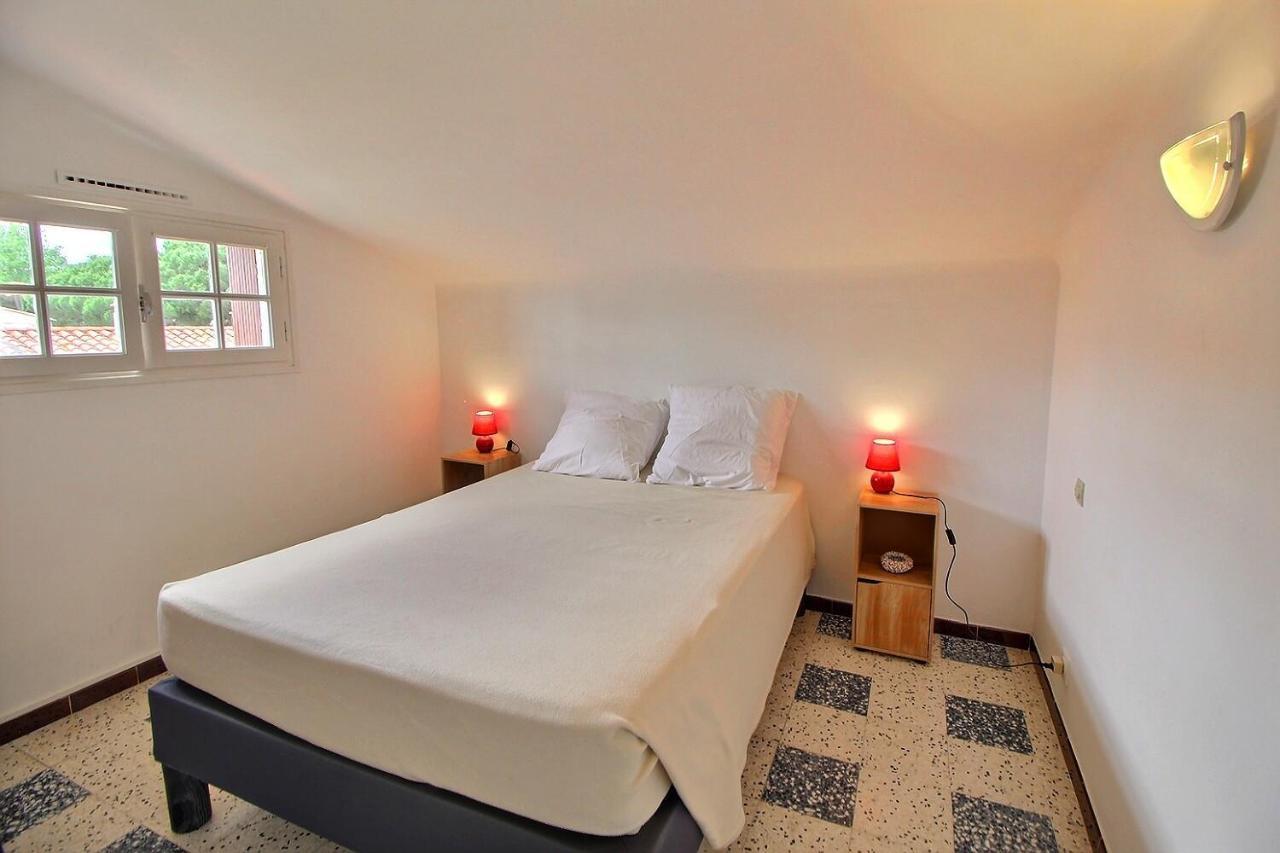 Meuble Trois Etoiles Au Premier Etage D'Une Maison Typique Saint-Cyprien  Buitenkant foto